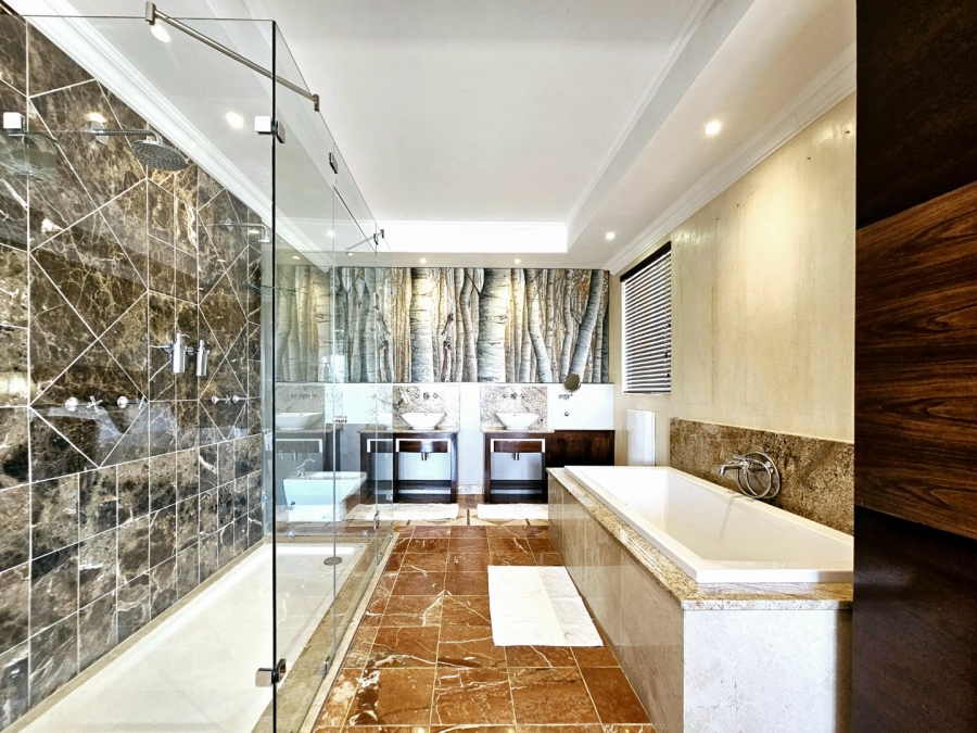 8 Bedroom Property for Sale in Waverley Free State